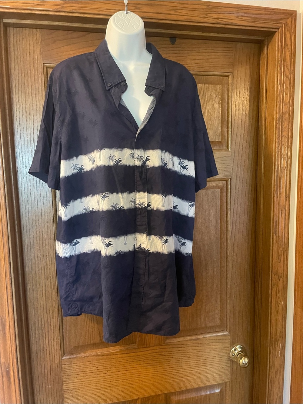 American Eagle Outfitters Navy and White Striped Short-Sleeve Shirt Jacket